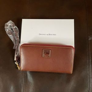 Dooney & Bourke Florentine wallet NWT